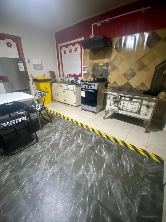 Viva Chile Hostal - Пуерто-Варас Екстер'єр фото